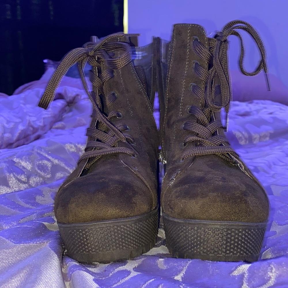 Rouge Combat Boots “Olive Green”